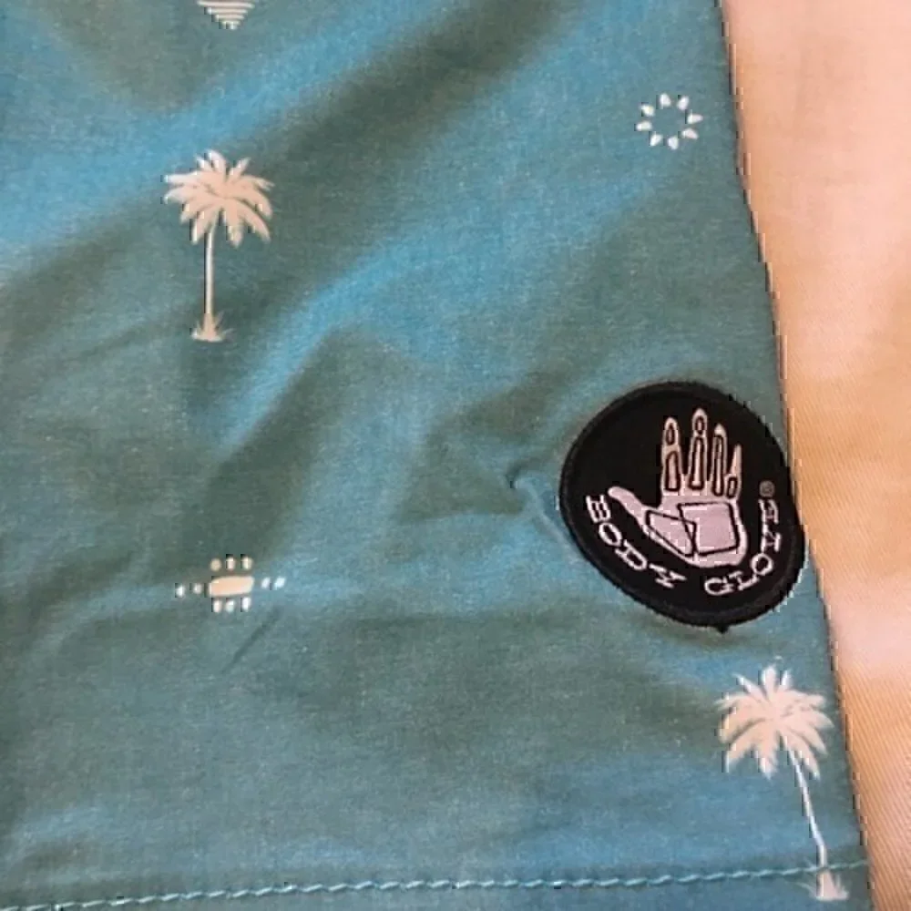 Body Glove men’s size 34 swim trunks